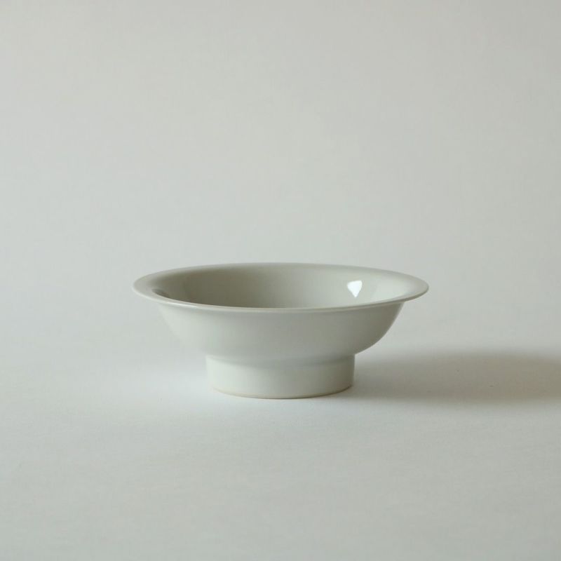 CMA Soft deep rim bowl 140