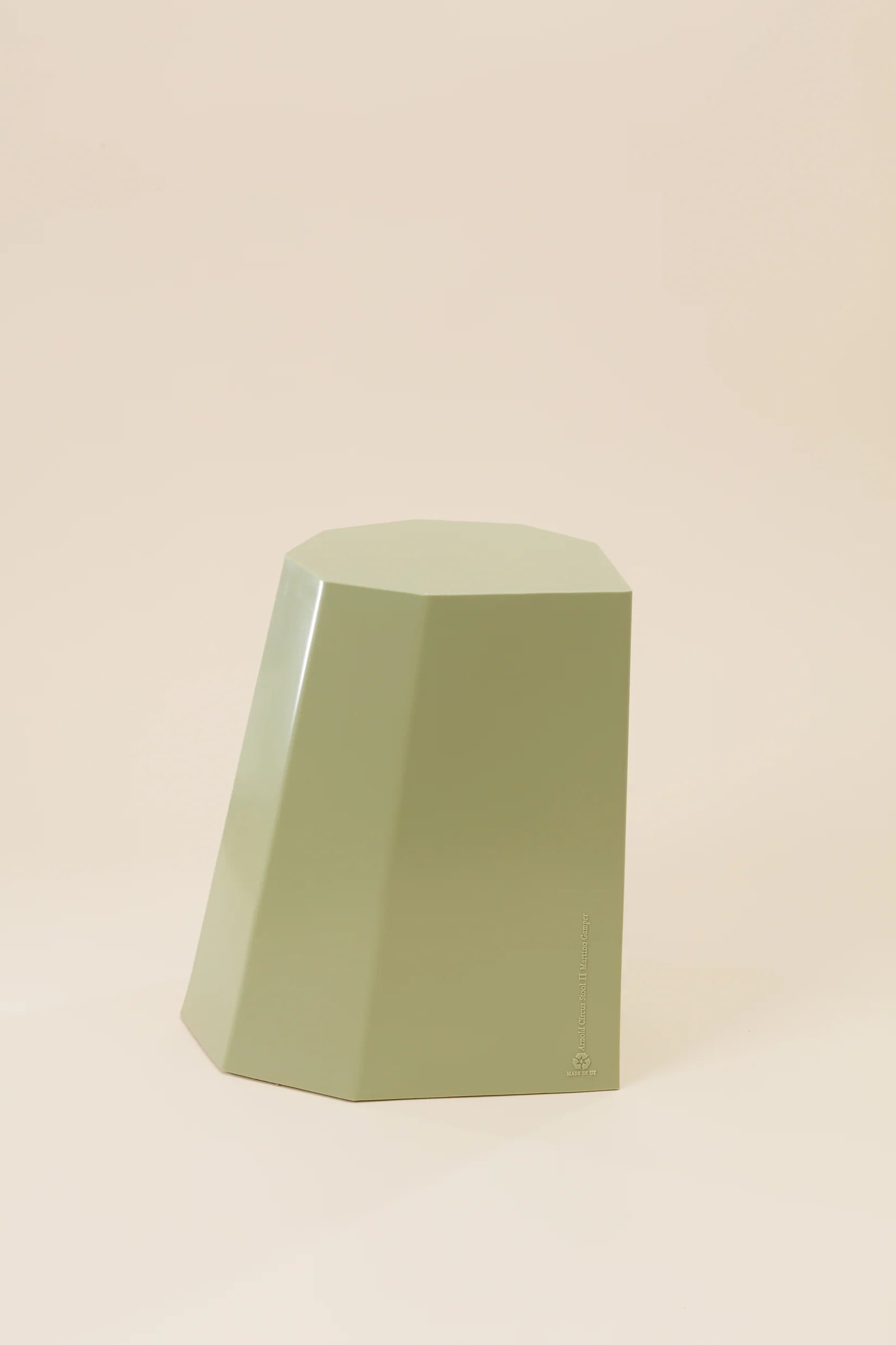 Arnold circus stool / Pistachio