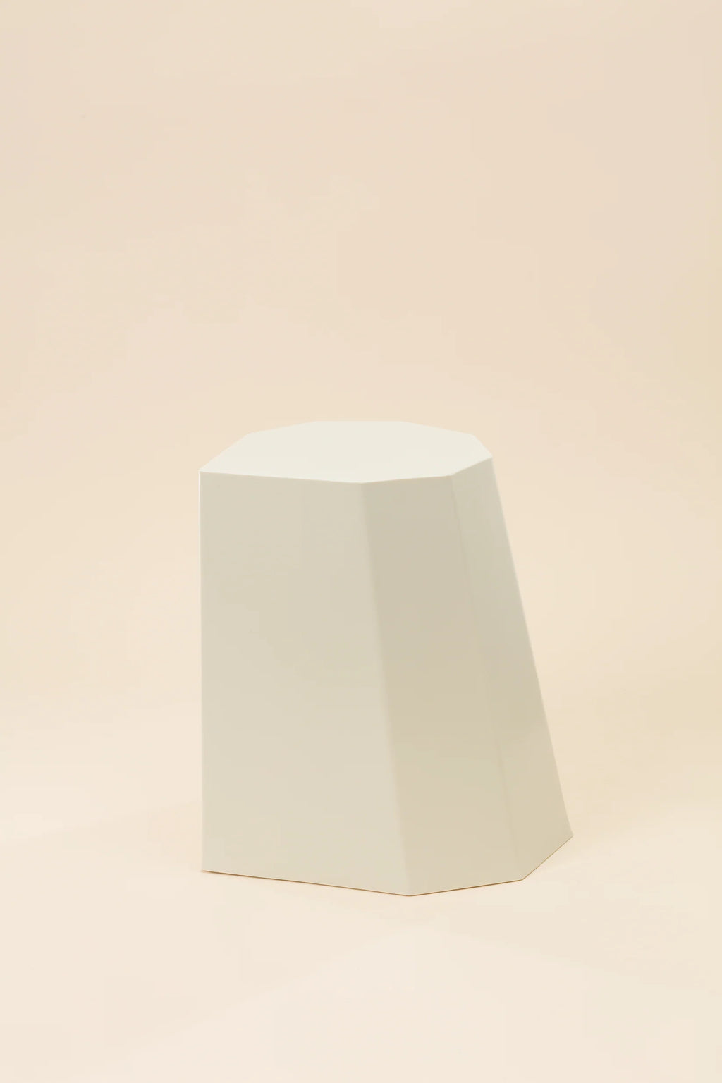 Arnold circus stool / Ivory