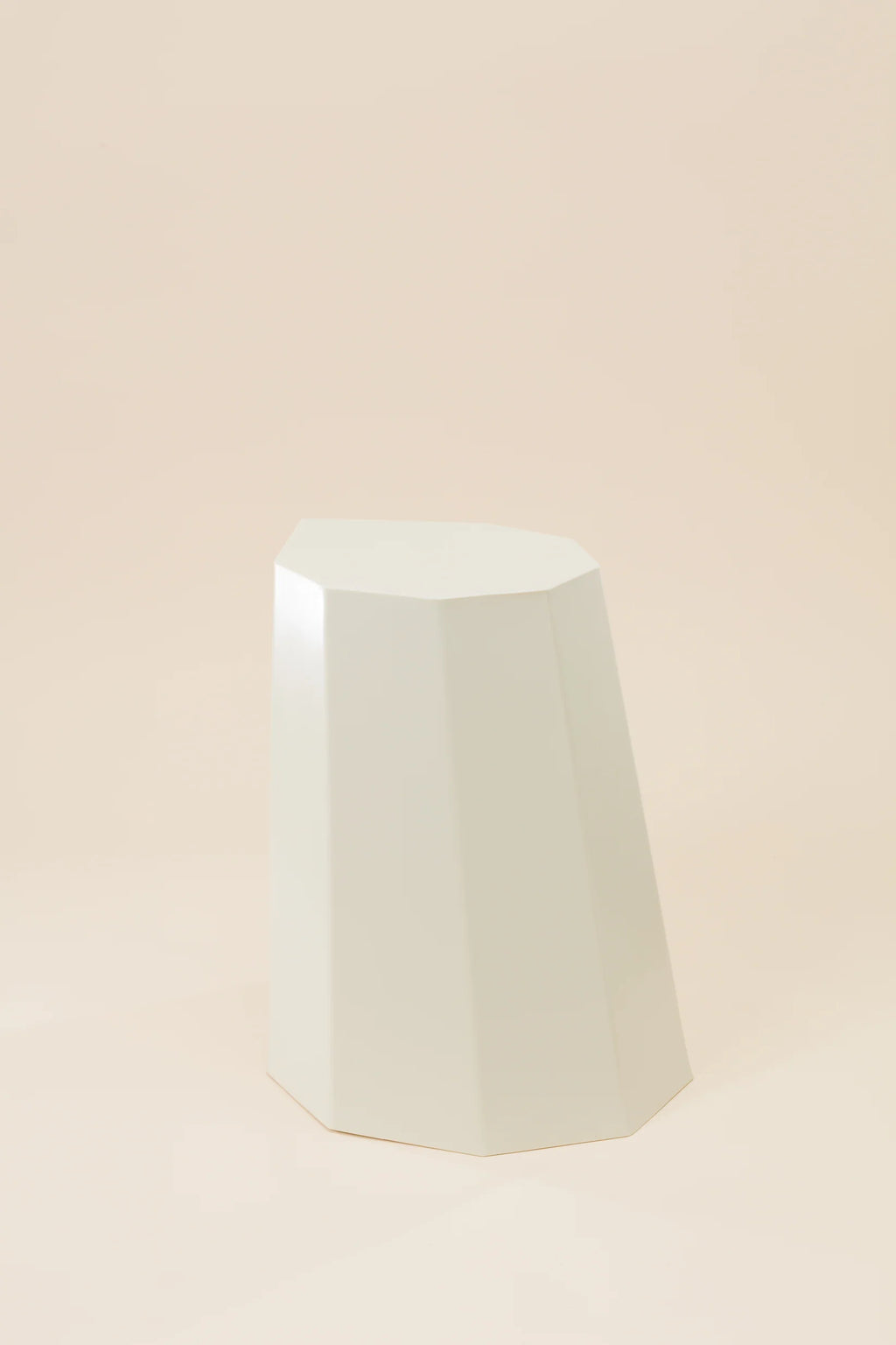 Arnold circus stool / Ivory