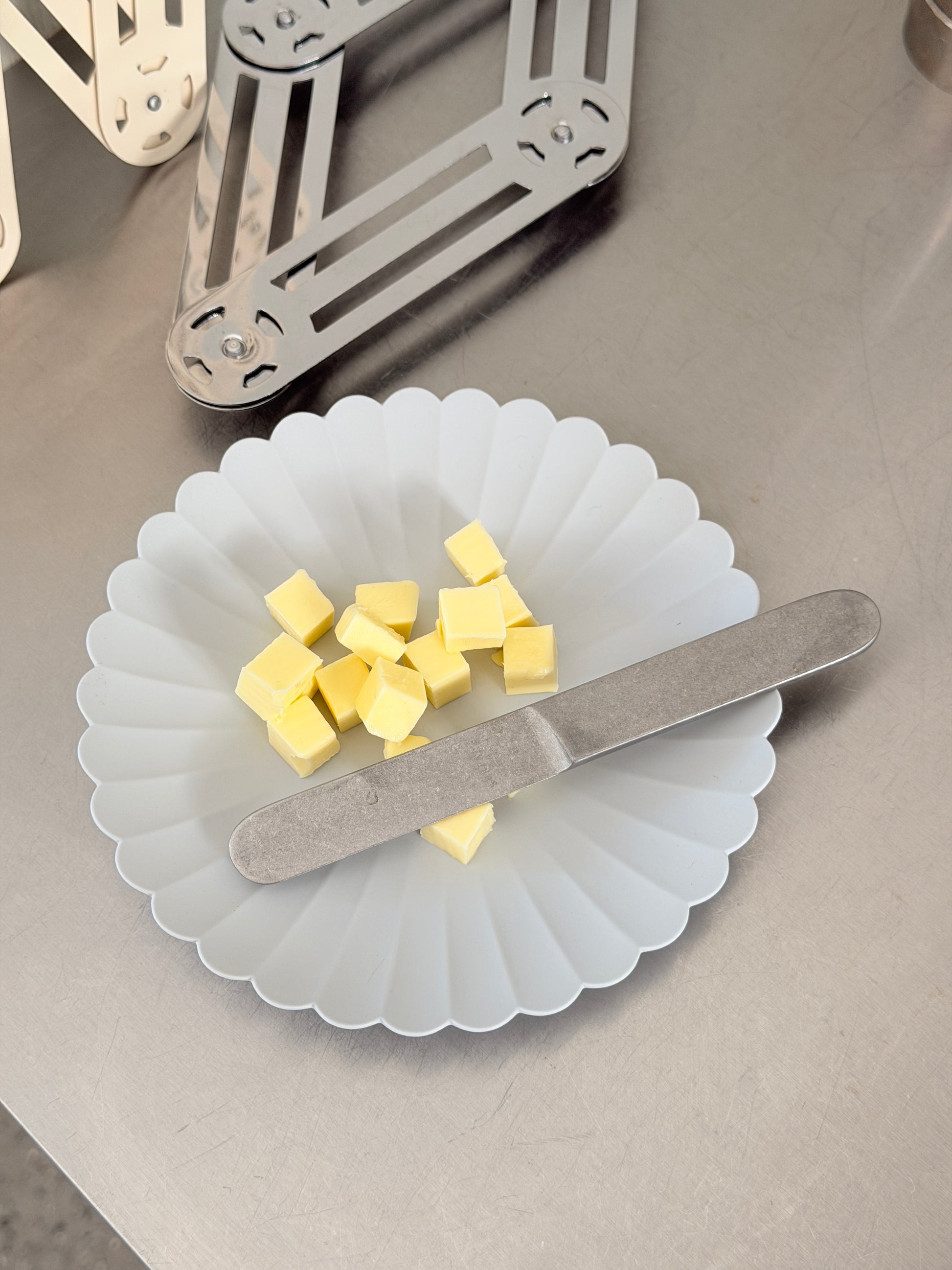 Butter knife / Surface af Sergio Herman