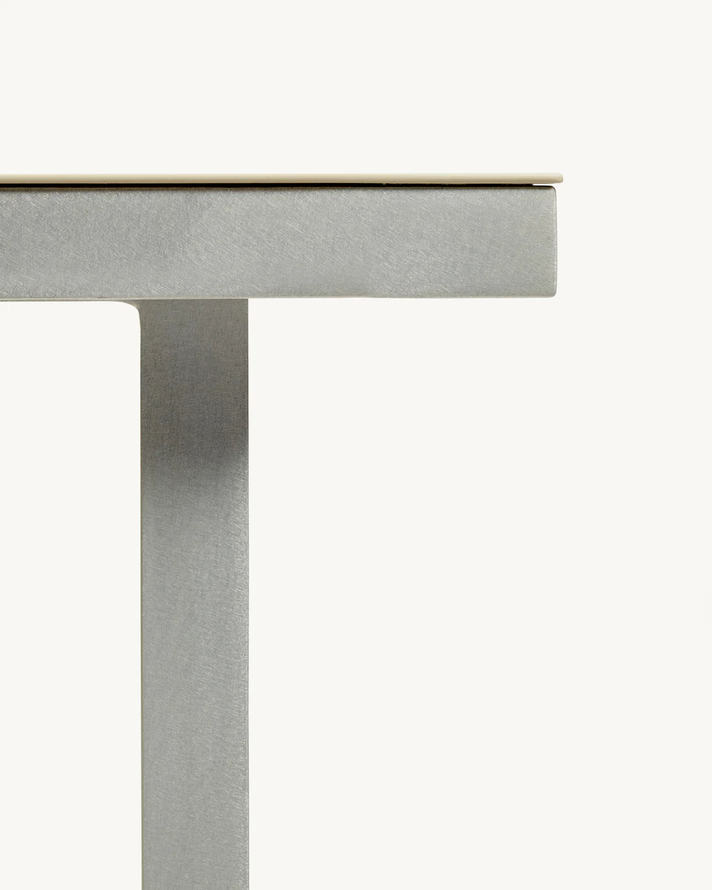 ALU table M / flere farvevarianter