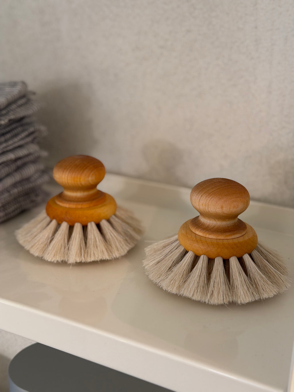 Rund opvaskebørste i birketræ