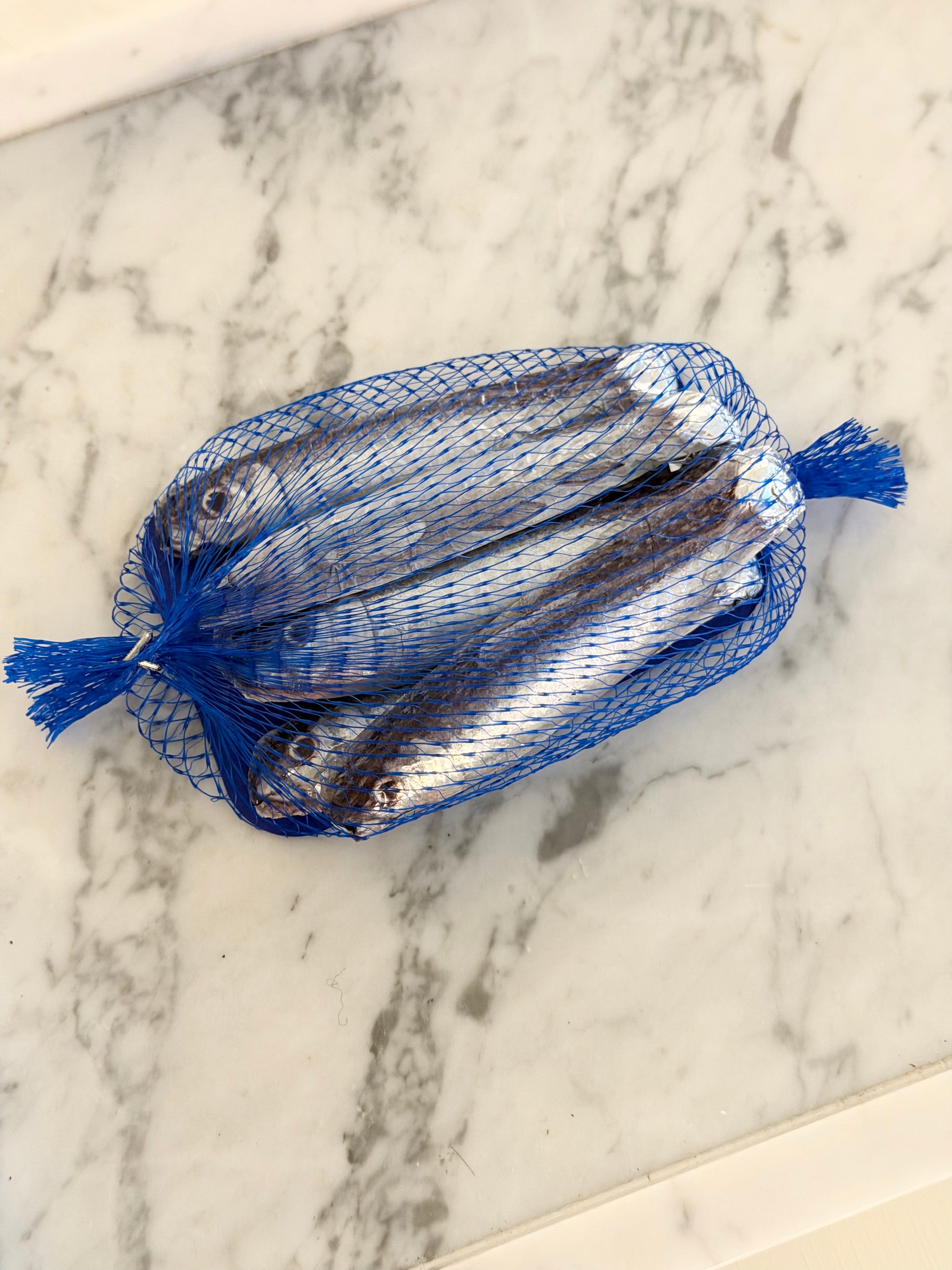 Sardiner i net / chokolade