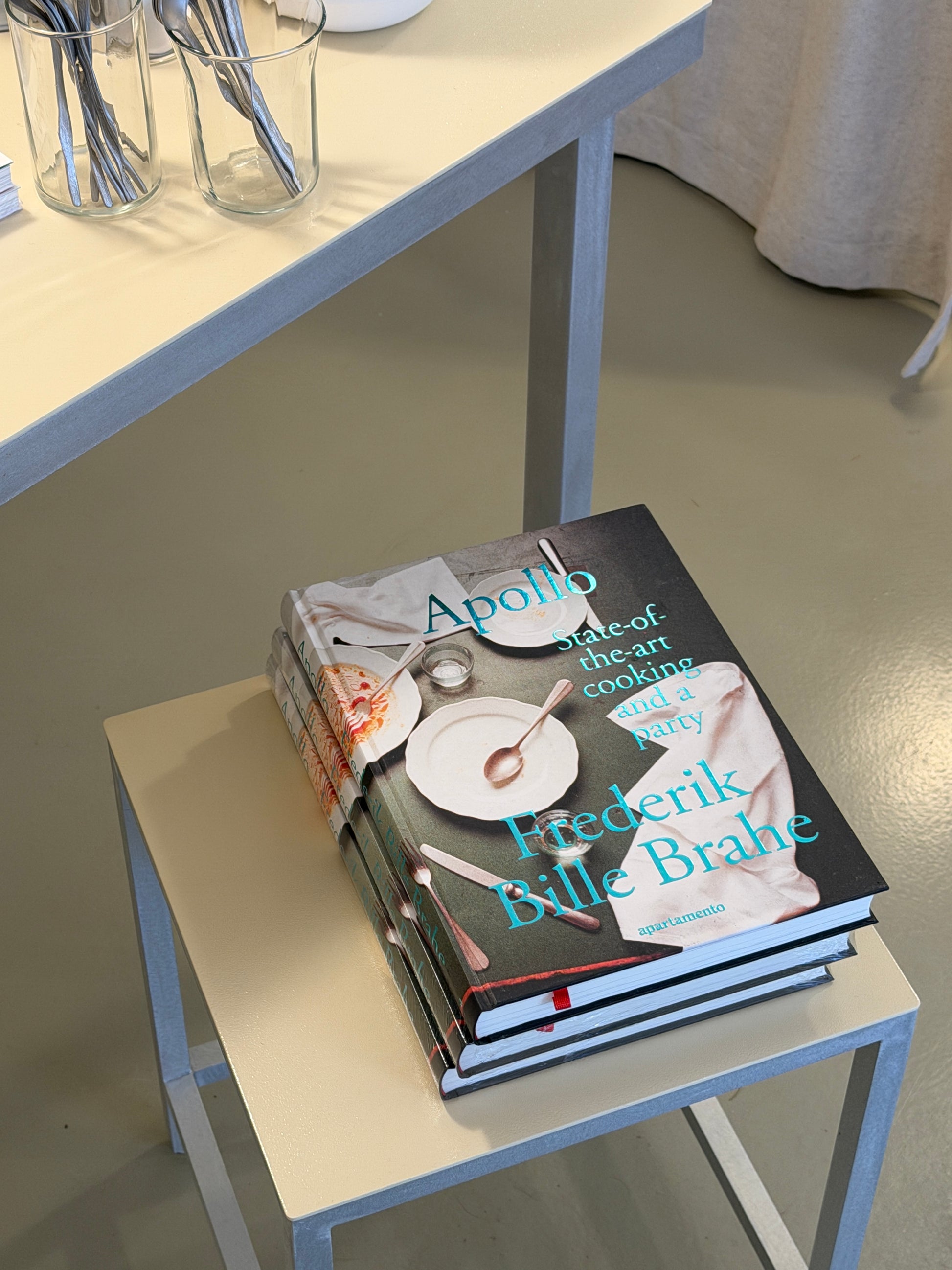 APOLLO / State-of-the-art cooking and a party af Frederik Bille Brahe