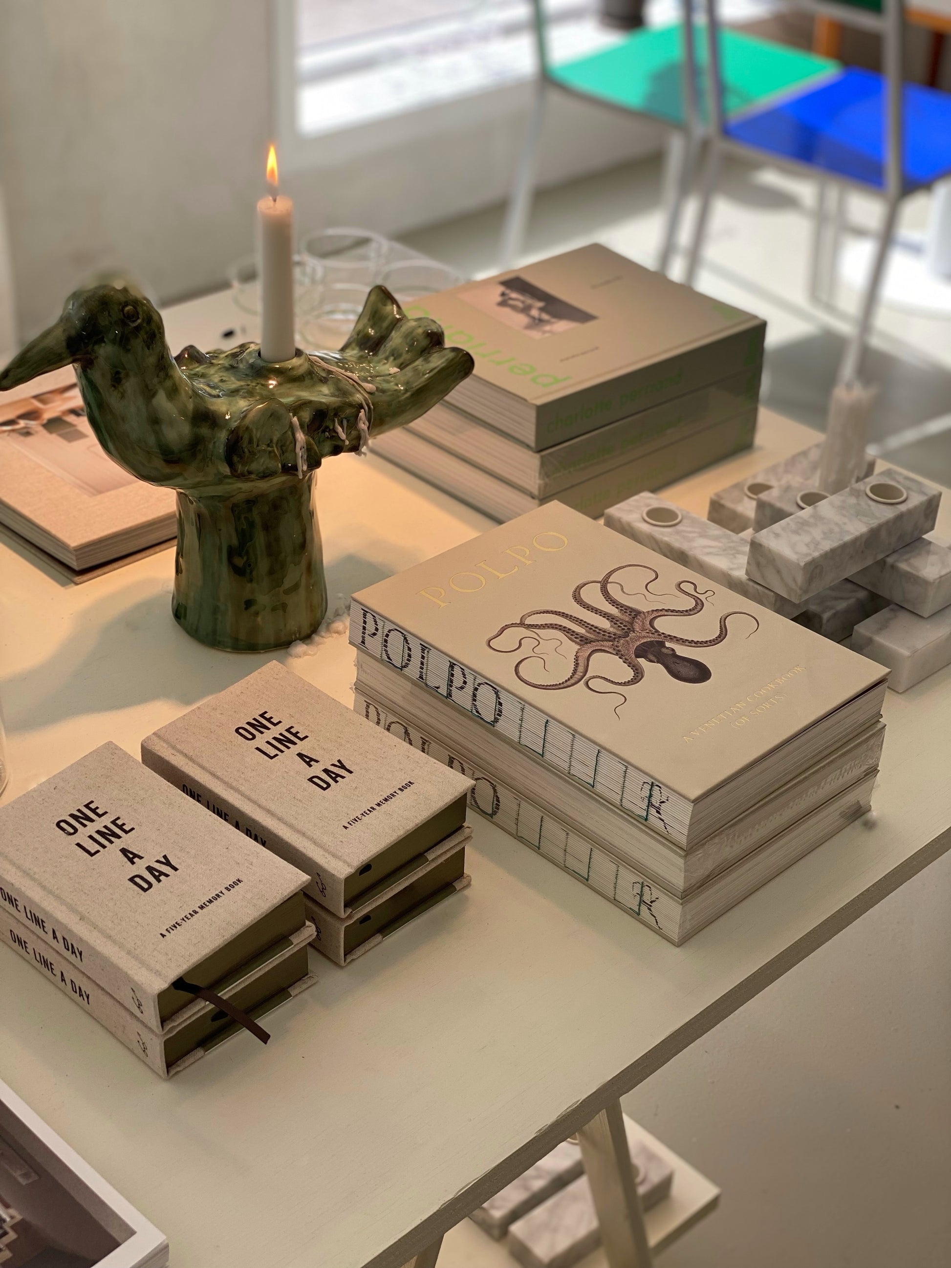 One line a day / canvas