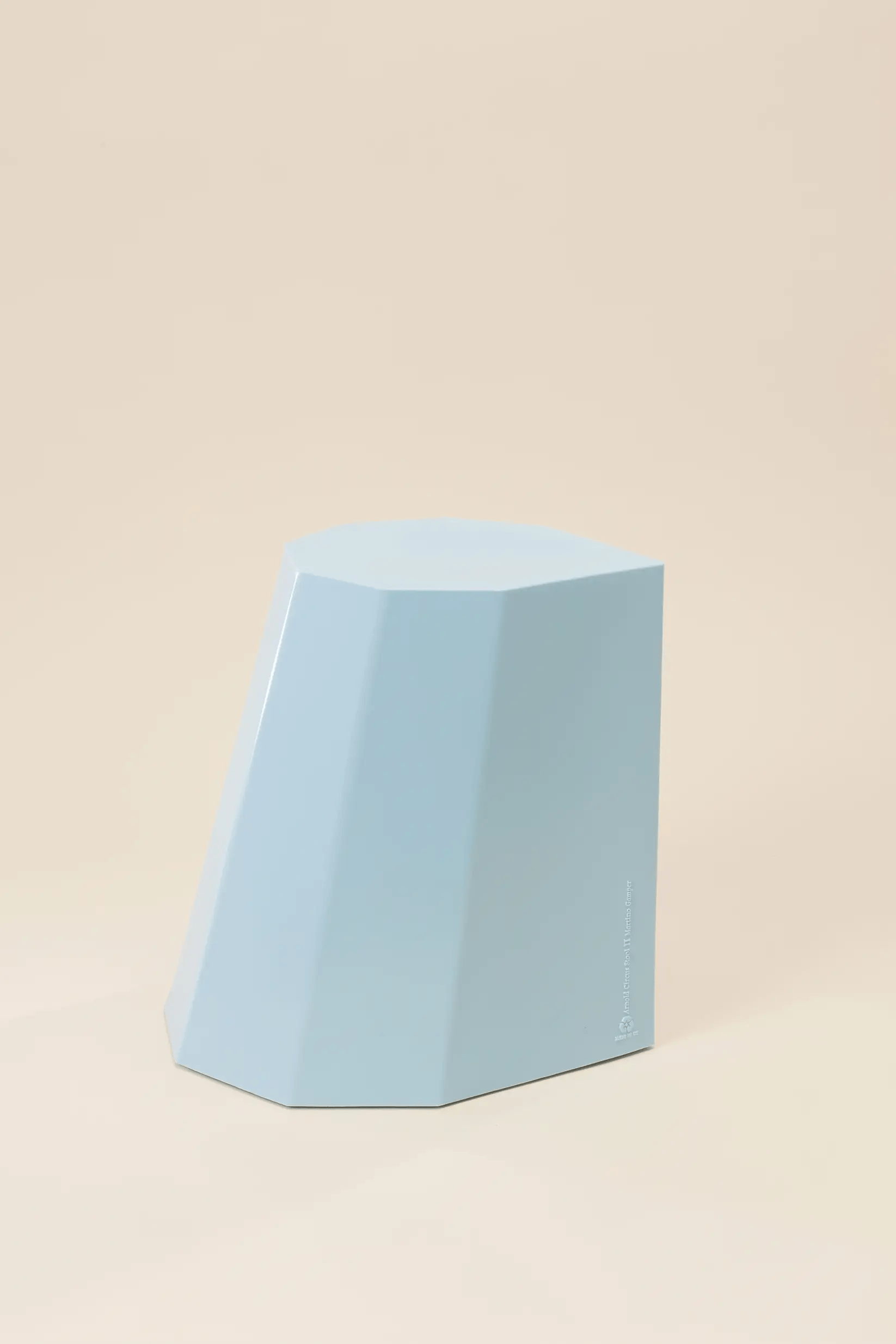 Arnold circus stool / baby blue