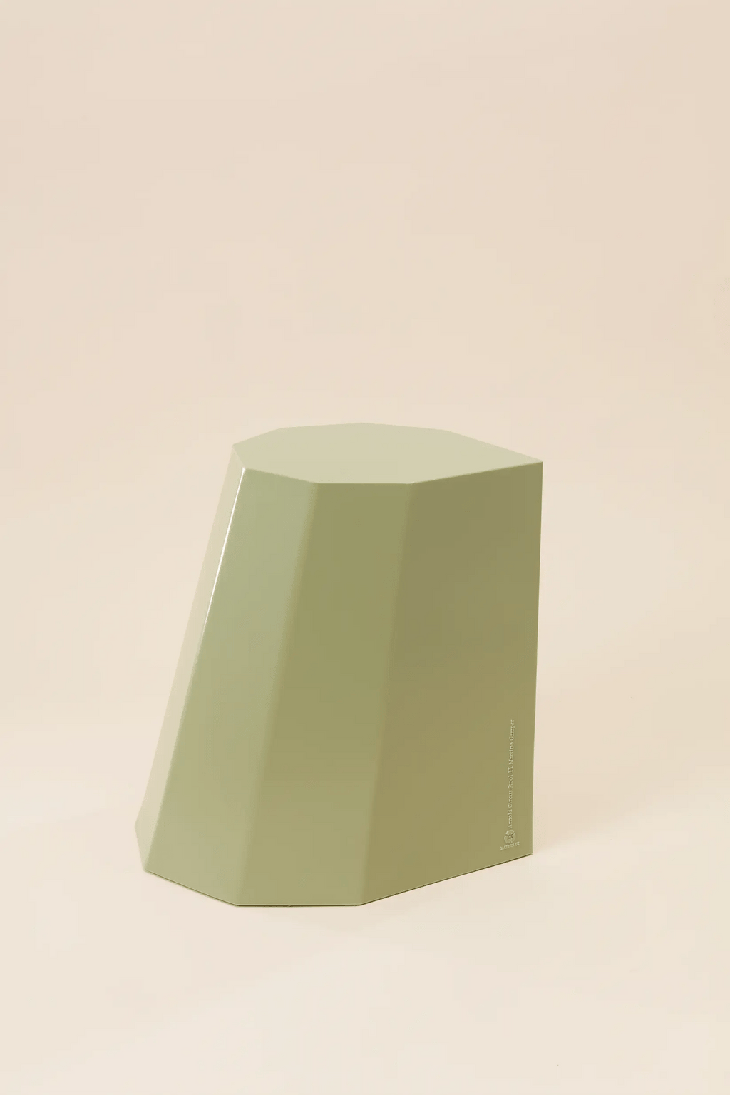 Arnold circus stool / Pistachio